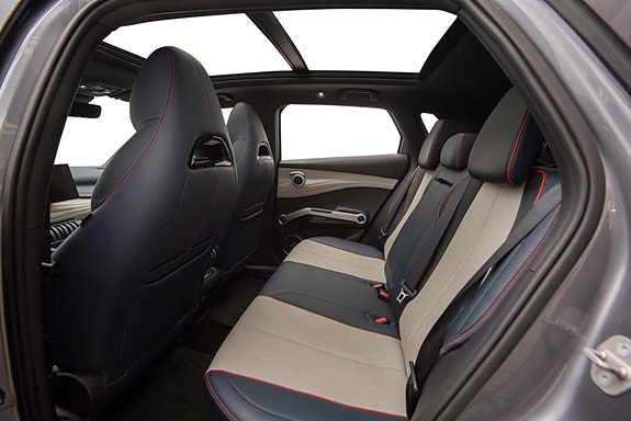 BYD Atto 3 25 of 29