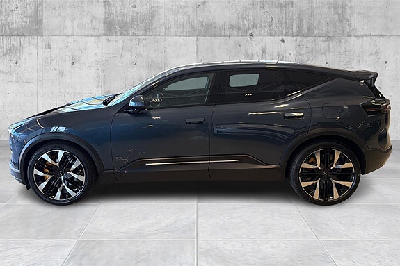 Polestar 3 2 of 24
