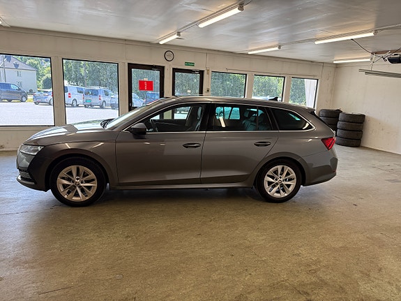 Skoda Octavia 3 of 5