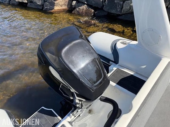 2006 Valiant 750 Cruiser rib med Mercury 200 hk 18 of 23