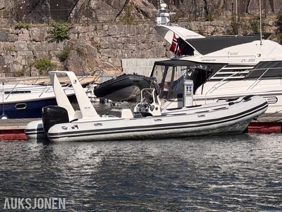 2006 Valiant 750 Cruiser rib med Mercury 200 hk 6 of 23