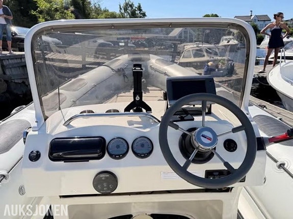 2006 Valiant 750 Cruiser rib med Mercury 200 hk 10 of 23