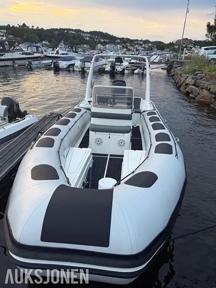 2006 Valiant 750 Cruiser rib med Mercury 200 hk 4 of 23