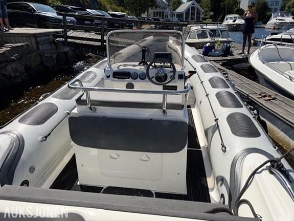 2006 Valiant 750 Cruiser rib med Mercury 200 hk 8 of 23