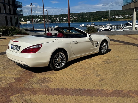 Mercedes-Benz SL500 10 of 16