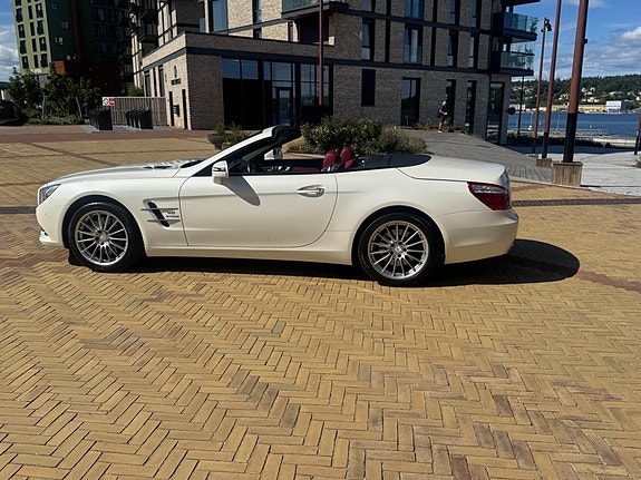 Mercedes-Benz SL500 5 of 16