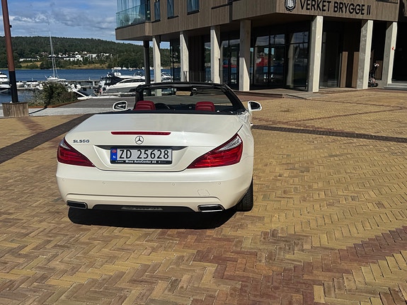 Mercedes-Benz SL500 8 of 16