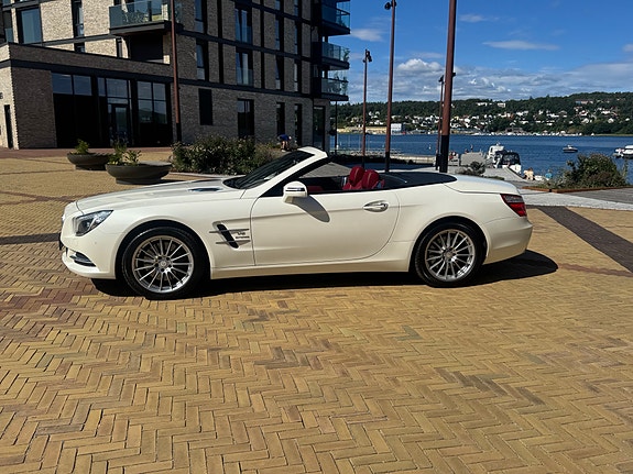 Mercedes-Benz SL500 4 of 16