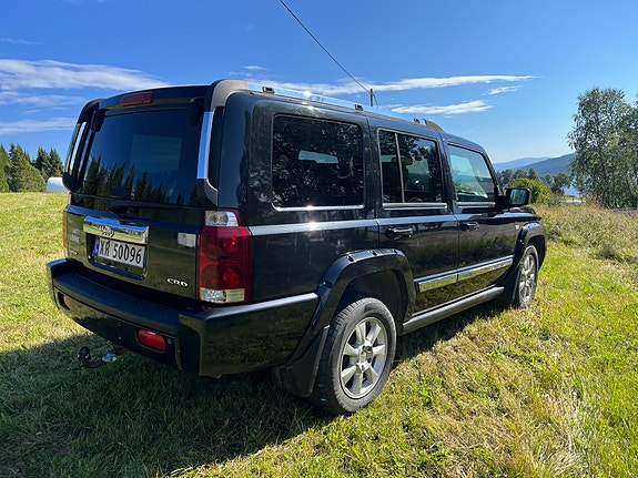 Jeep Commander 5 of 5