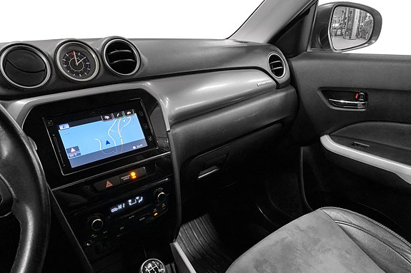 Suzuki Vitara 10 of 14