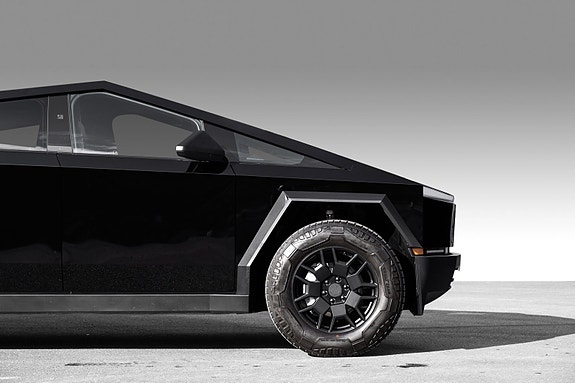 Tesla Cybertruck 28 of 30