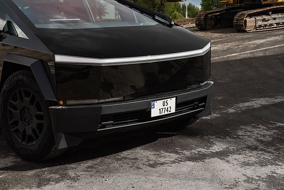 Tesla Cybertruck 4 of 30