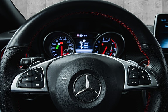 Mercedes-Benz A45 28 of 30