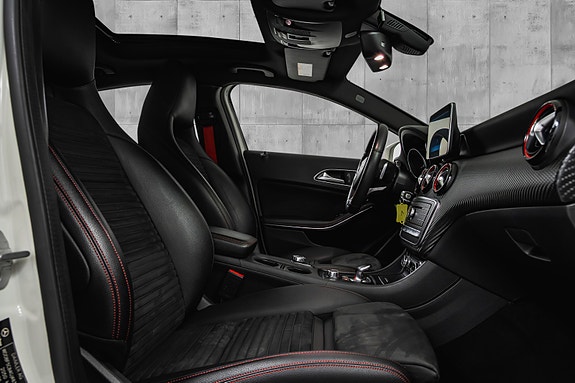 Mercedes-Benz A45 22 of 30