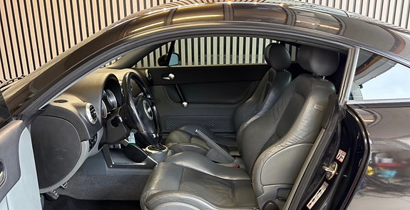 Audi TT 9 of 15