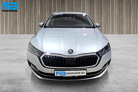Skoda Octavia 3 of 5
