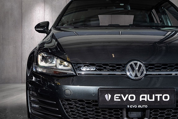 Volkswagen Golf VII 3 of 5