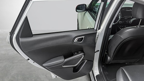 Kia e-Soul 17 of 22