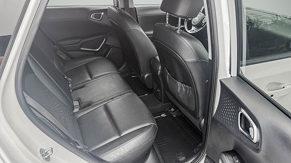 Kia e-Soul 18 of 22