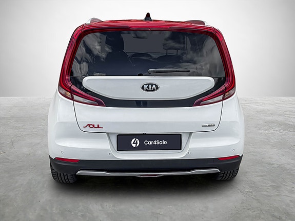 Kia e-Soul 4 of 5