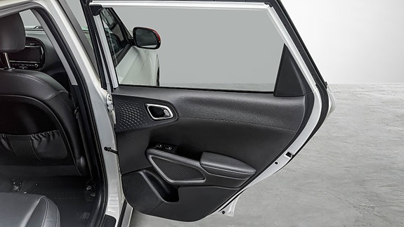 Kia e-Soul 15 of 22