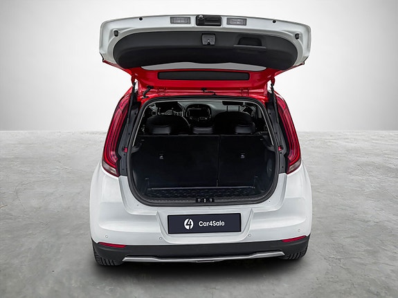 Kia e-Soul 19 of 22