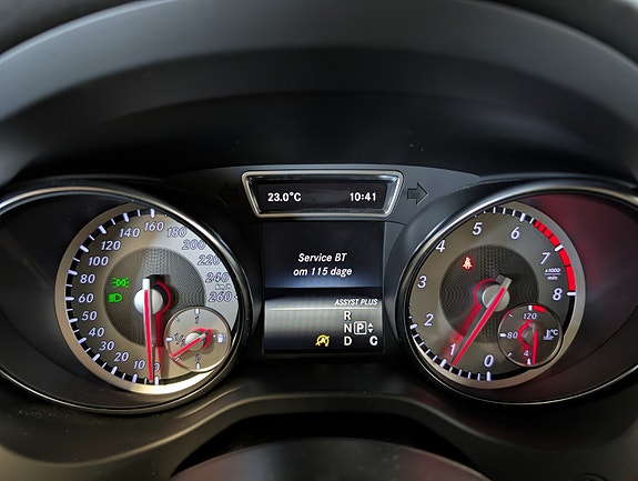 Mercedes-Benz CLA180 21 of 30