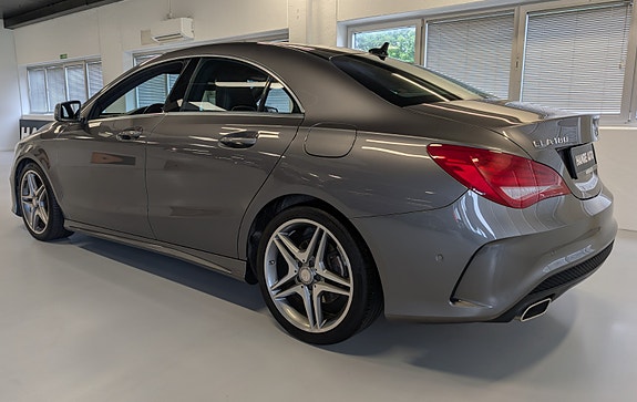 Mercedes-Benz CLA180 11 of 30