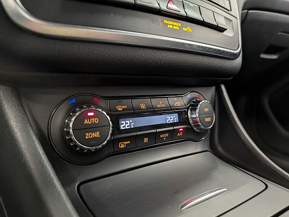 Mercedes-Benz CLA180 25 of 30