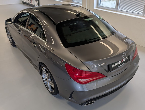 Mercedes-Benz CLA180 12 of 30