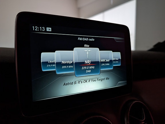 Mercedes-Benz CLA180 27 of 30