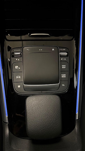 Mercedes-Benz EQA350 23 of 30
