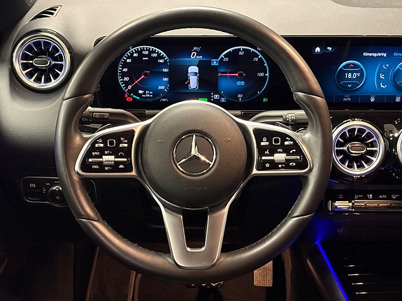Mercedes-Benz EQA350 25 of 30
