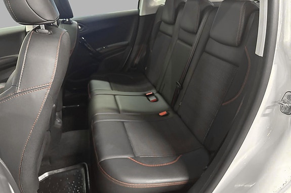 Peugeot 2008 16 of 23