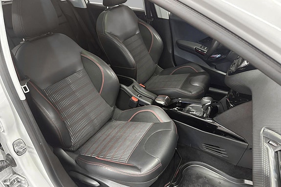 Peugeot 2008 12 of 23