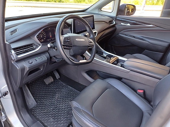 Maxus Euniq 5 7 of 13