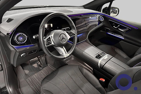 Mercedes-Benz EQE SUV 11 of 20