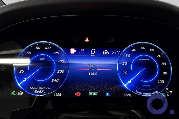 Mercedes-Benz EQE SUV 14 of 20