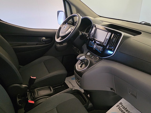 Nissan e-NV200 14 of 30