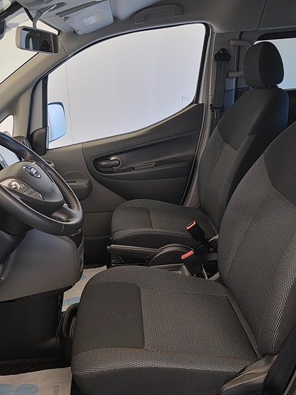 Nissan e-NV200 9 of 30
