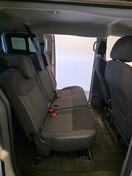 Nissan e-NV200 24 of 30