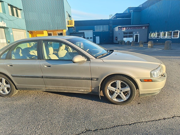 Volvo S80 5 of 5