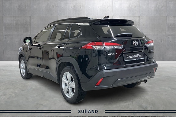 Toyota Corolla Cross 3 of 5