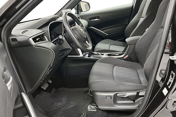 Toyota Corolla Cross 10 of 20