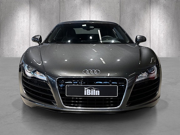 Audi R8 3 of 5