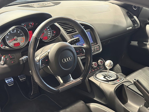 Audi R8 12 of 17