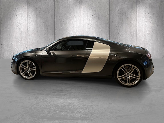 Audi R8 8 of 17