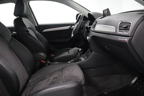 Audi Q3 20 of 25