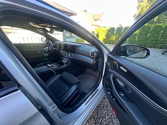 Mercedes-Benz E220 d 13 of 15