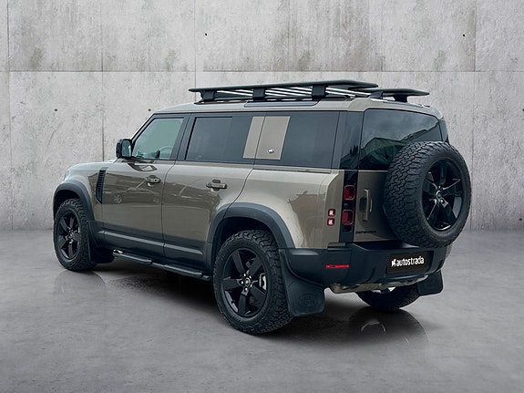 Land Rover Defender 110 3 of 5